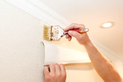 Pose de papier peint à Viverols — revêtements muraux et toiles de verre
